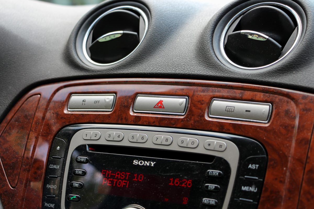 FORD MONDEO