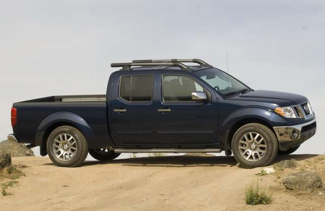 17 ezer tűzveszélyes Nissan pickup Amerikában