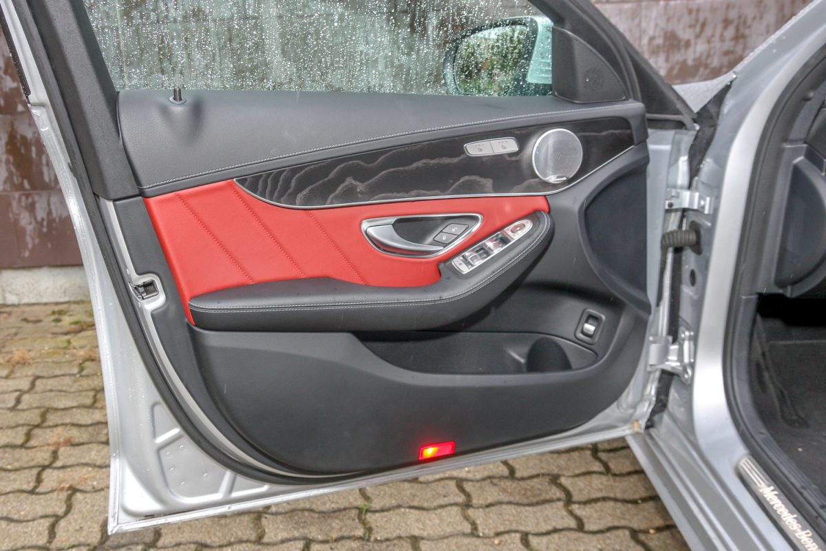 MERCEDES-BENZ