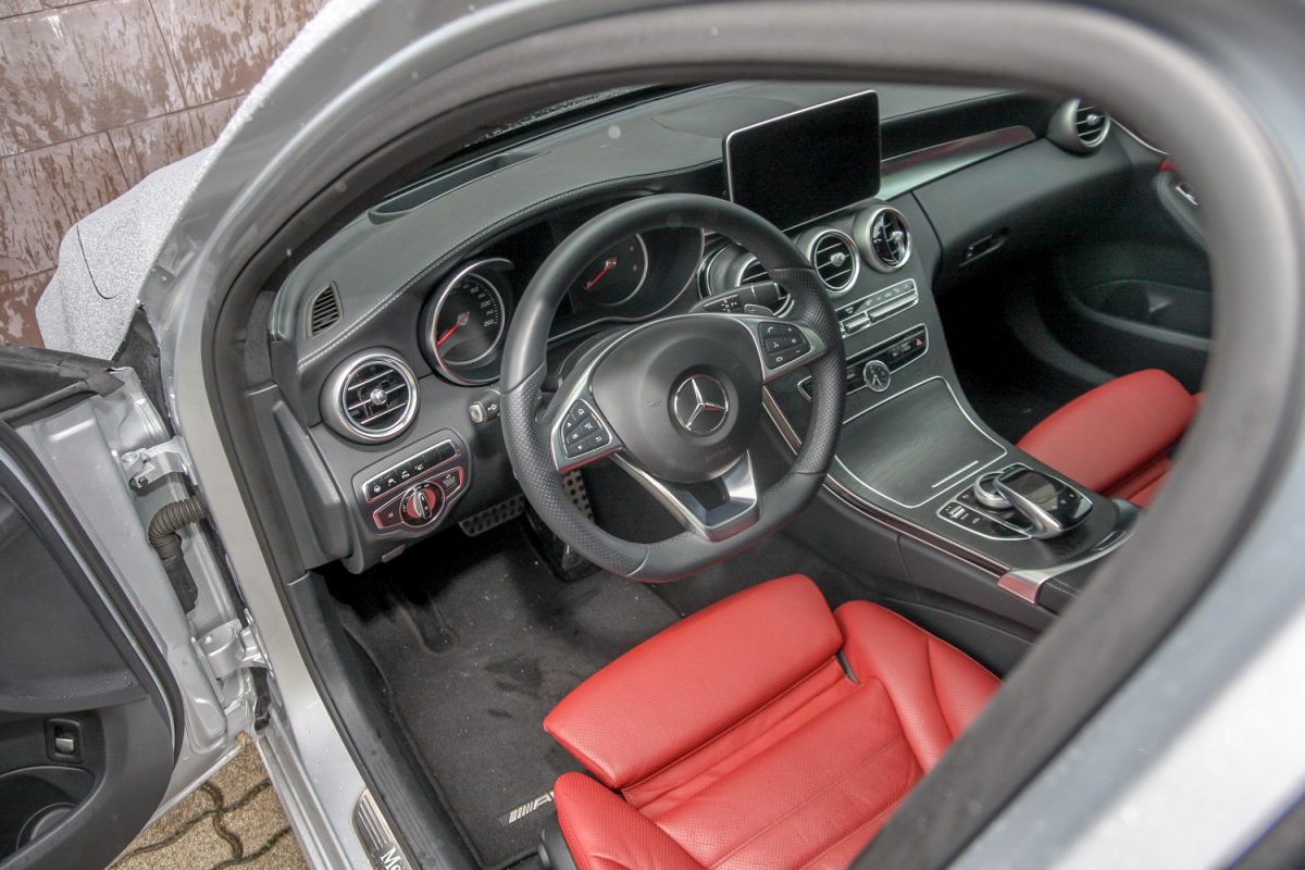 MERCEDES-BENZ C-OSZTÁLY
