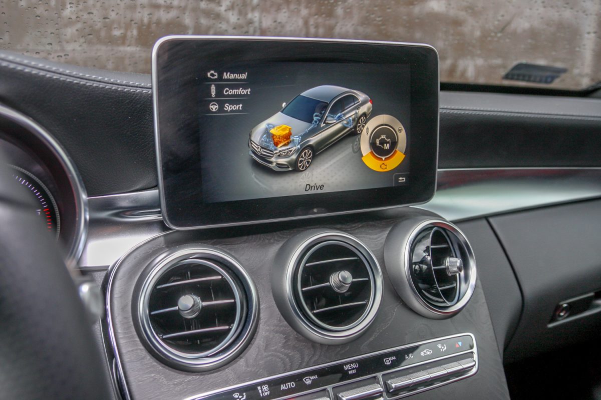 MERCEDES-BENZ