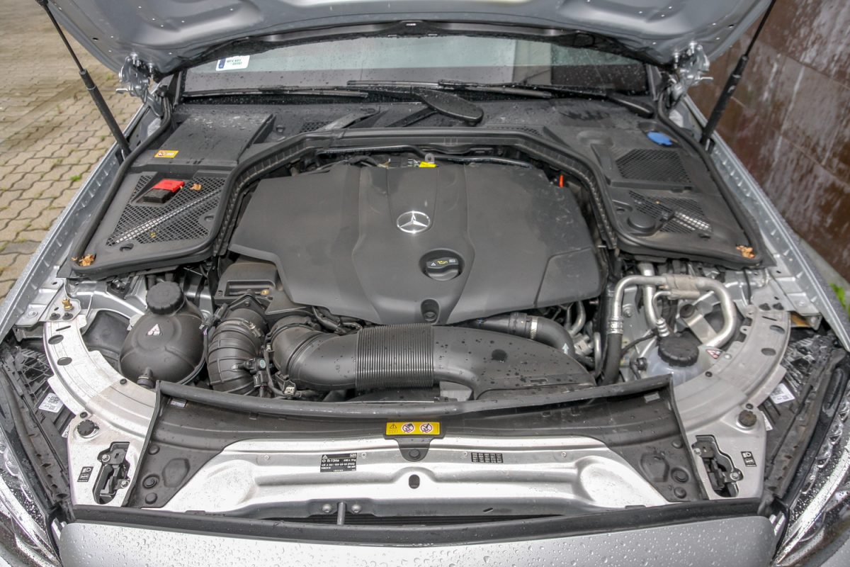 MERCEDES-BENZ