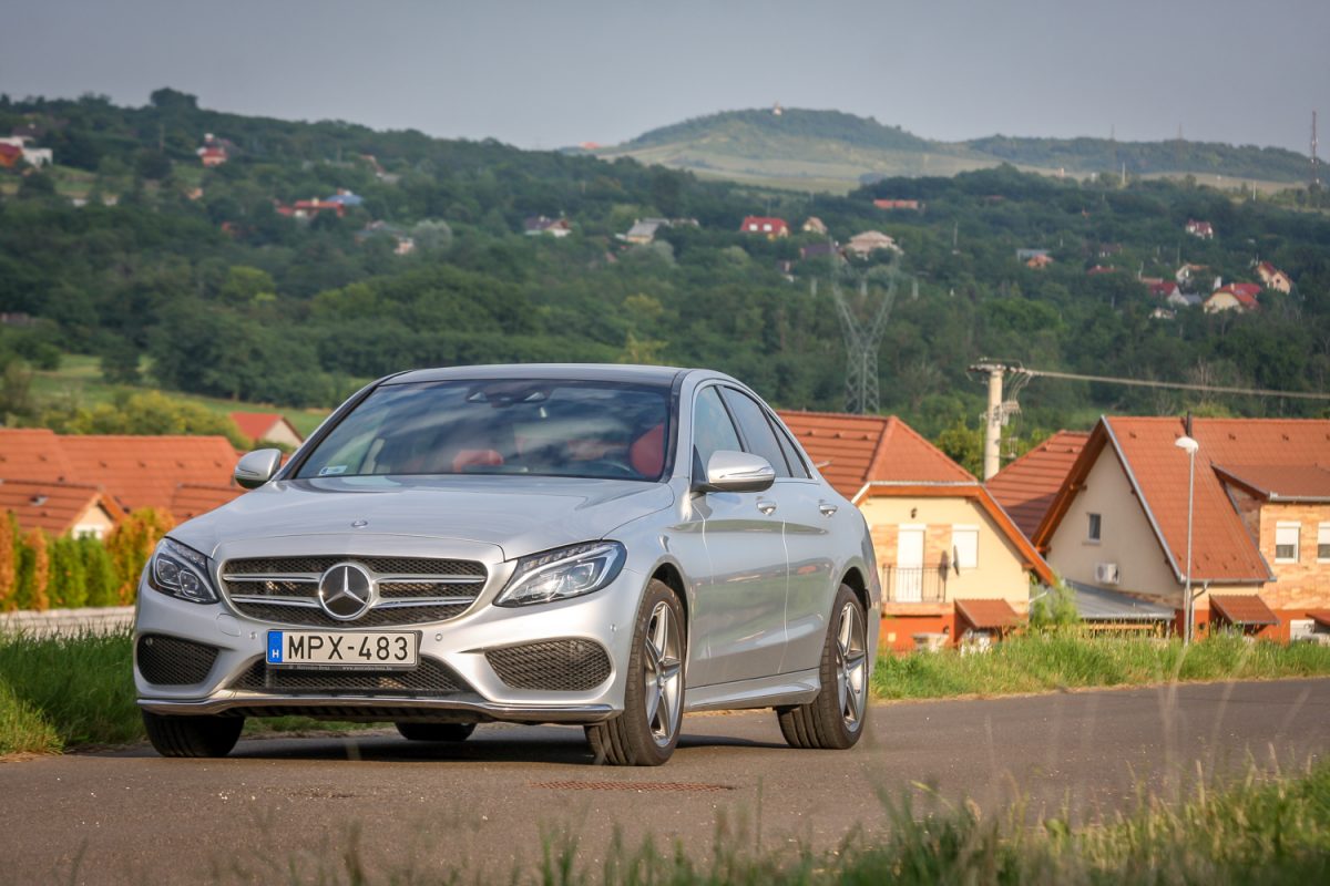 MERCEDES-BENZ