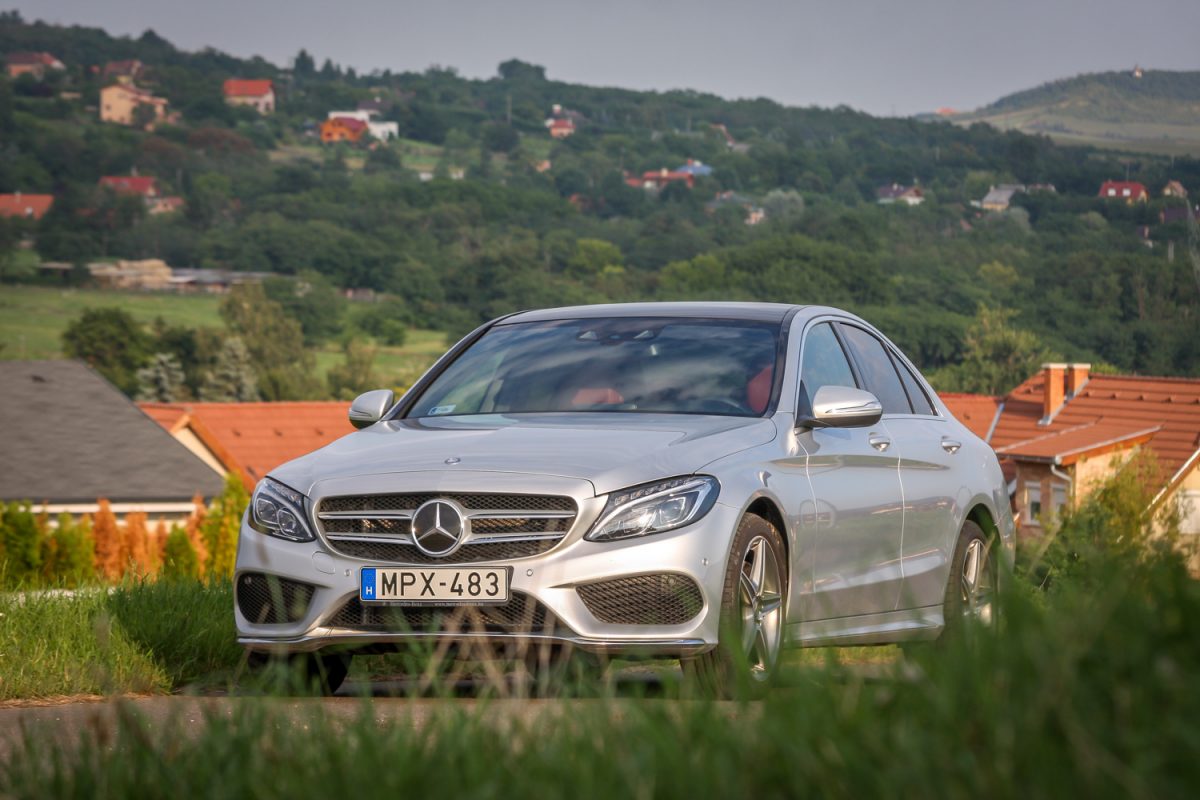 MERCEDES-BENZ