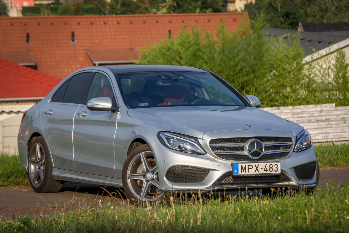 MERCEDES-BENZ