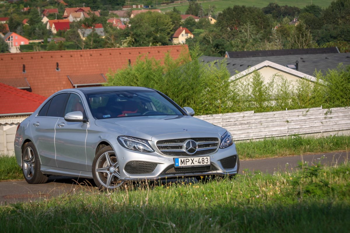 MERCEDES-BENZ