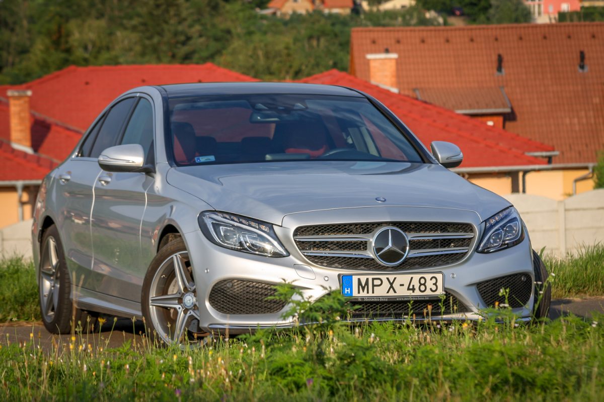 MERCEDES-BENZ