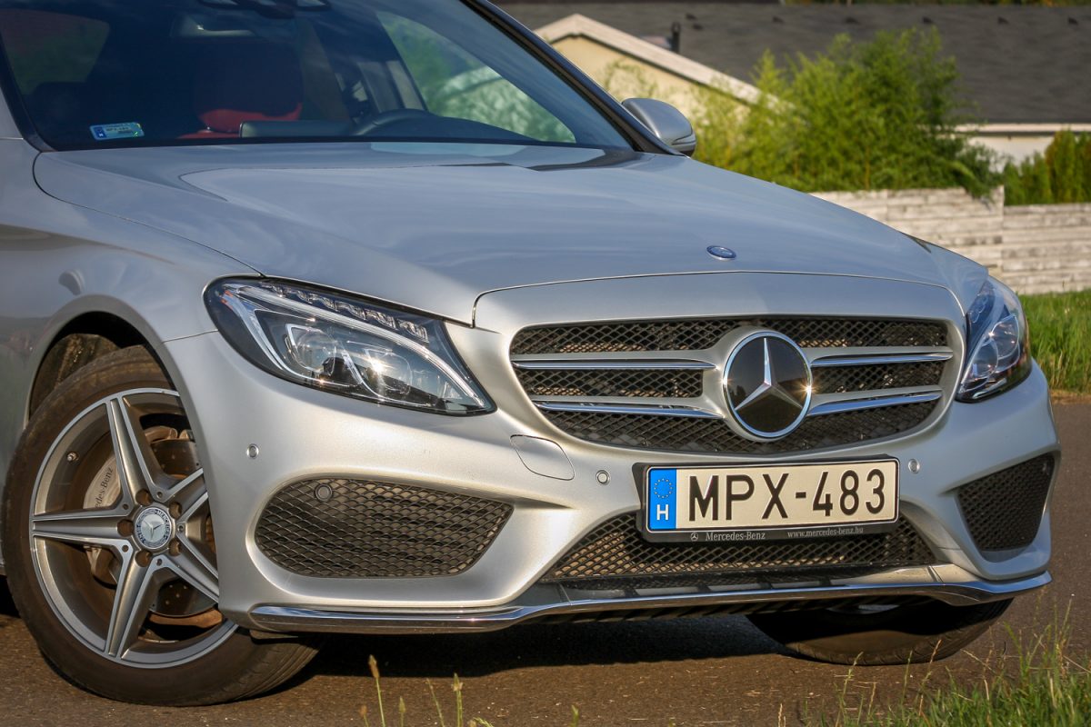 MERCEDES-BENZ C-OSZTÁLY