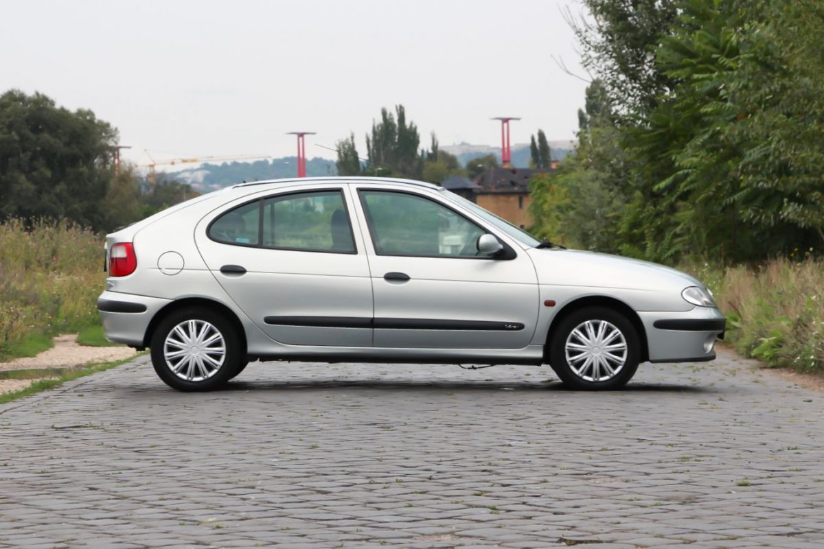 RENAULT