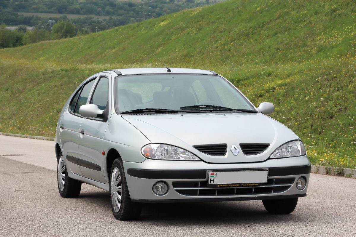 RENAULT