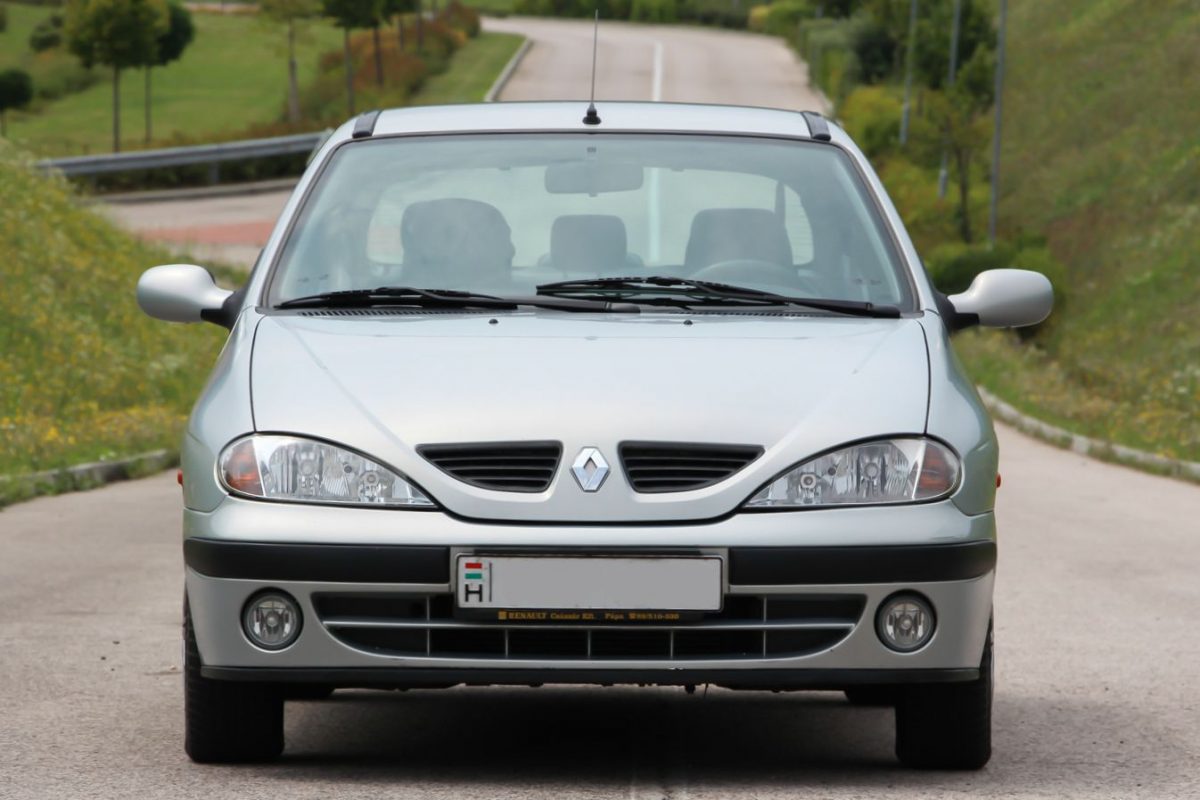 RENAULT