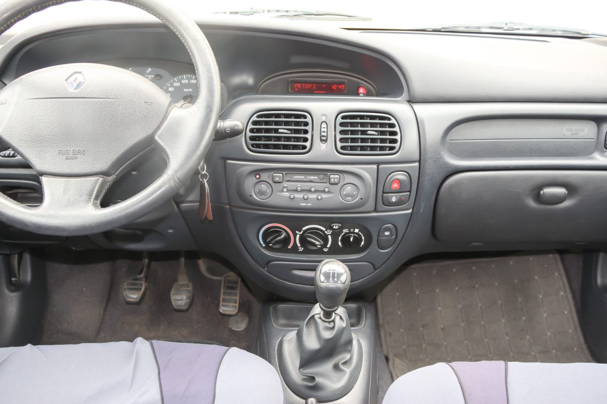 RENAULT