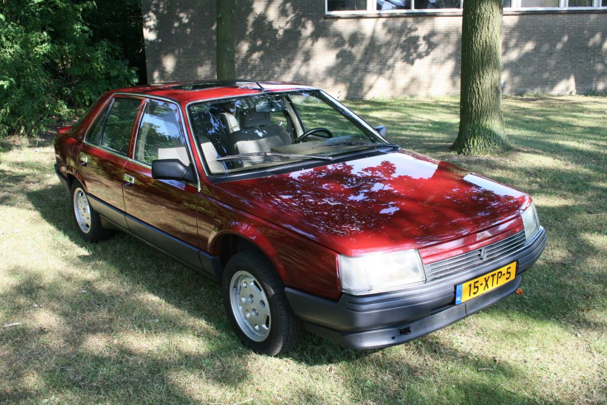 RENAULT R 25