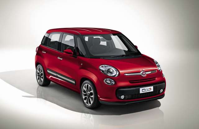Váltóhiba miatt visszahívják a Fiat 500L-t