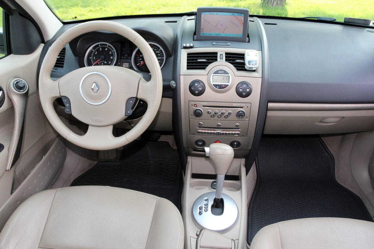 RENAULT MEGANE