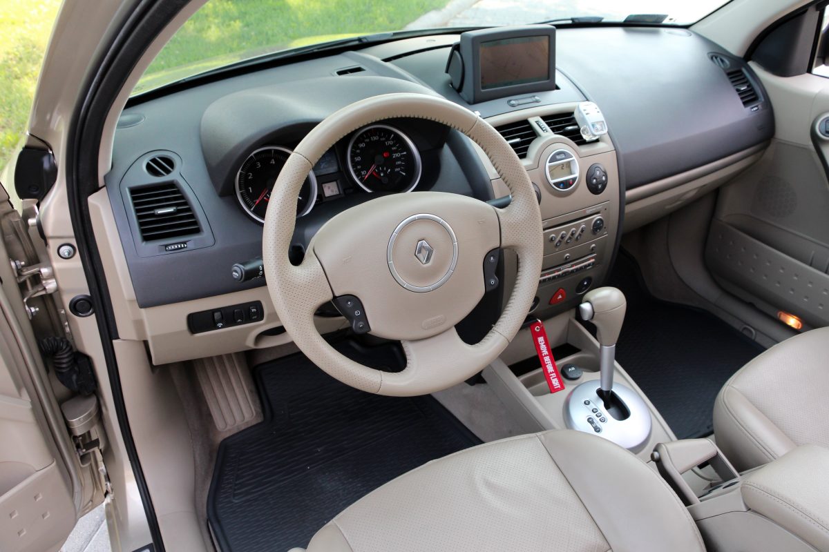 RENAULT MEGANE