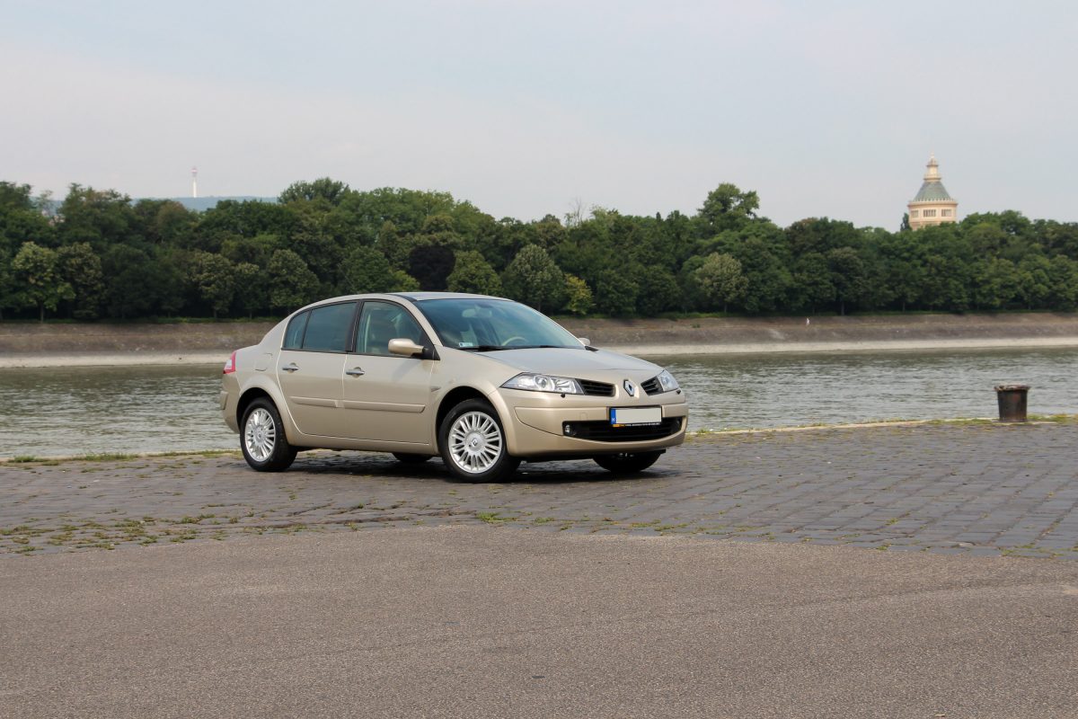 RENAULT MEGANE