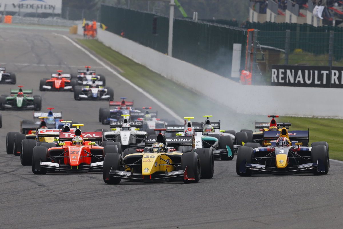 RENAULT