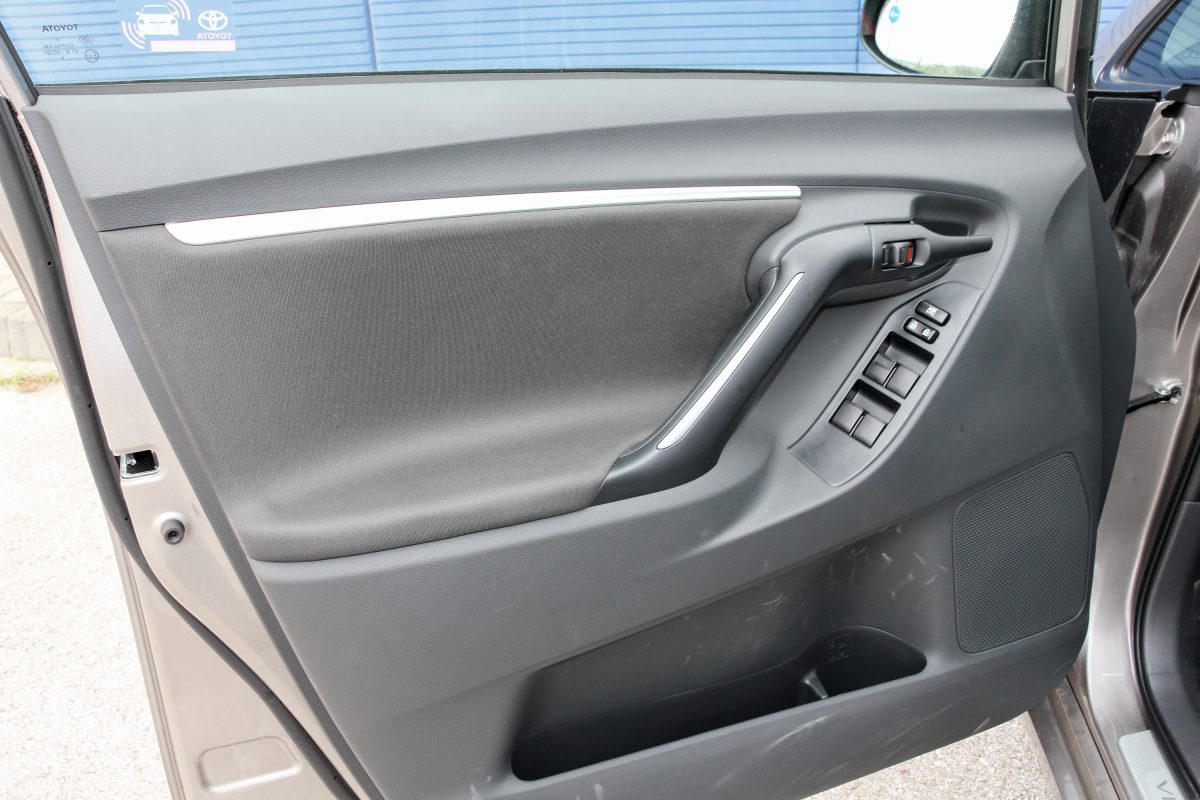 TOYOTA VERSO