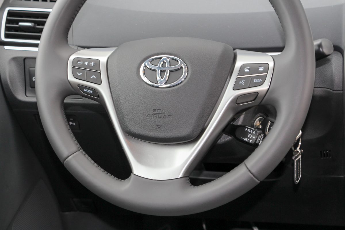 TOYOTA VERSO