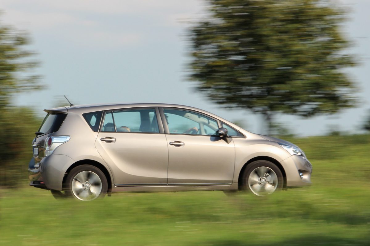 TOYOTA VERSO