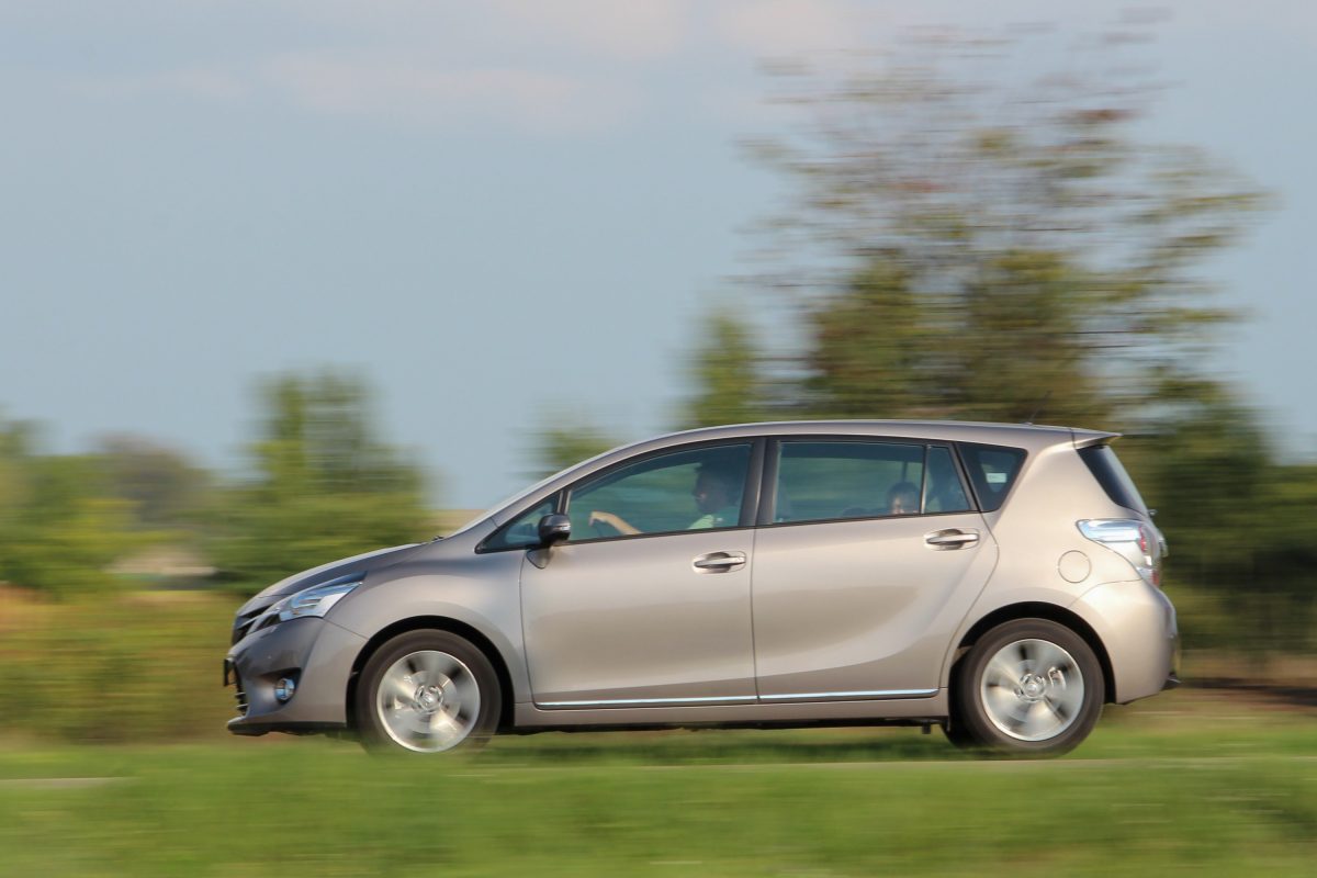 TOYOTA VERSO