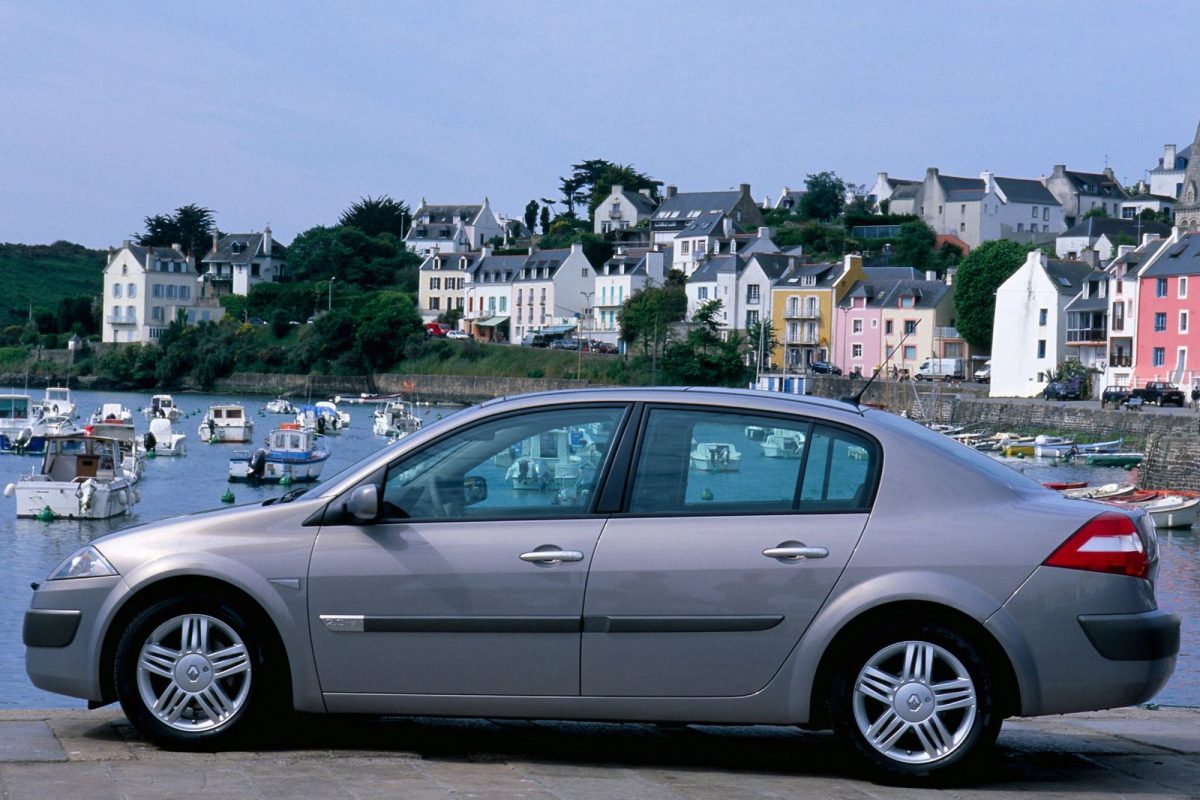 RENAULT