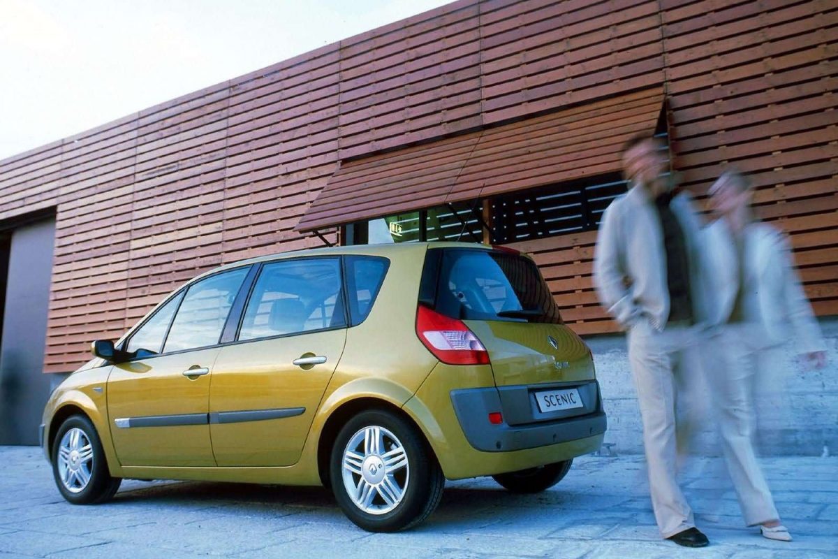 RENAULT