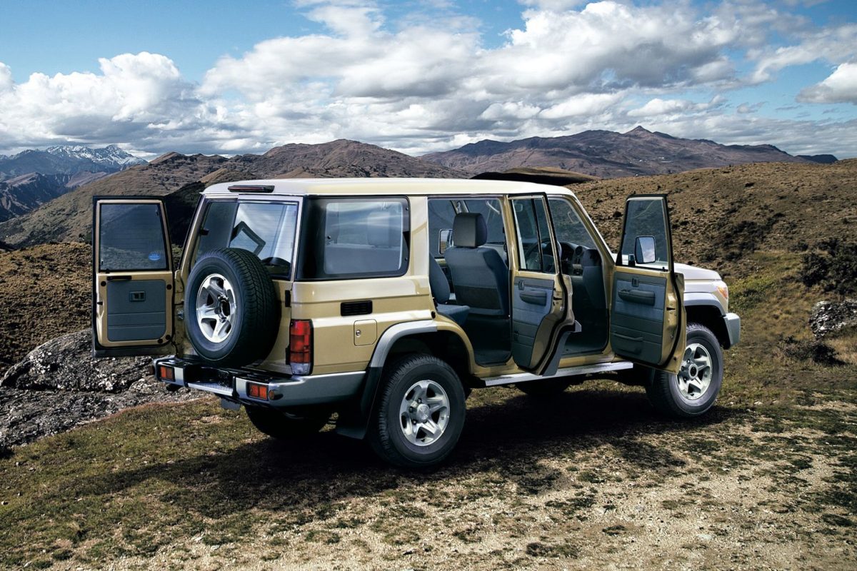 TOYOTA LAND CRUISER