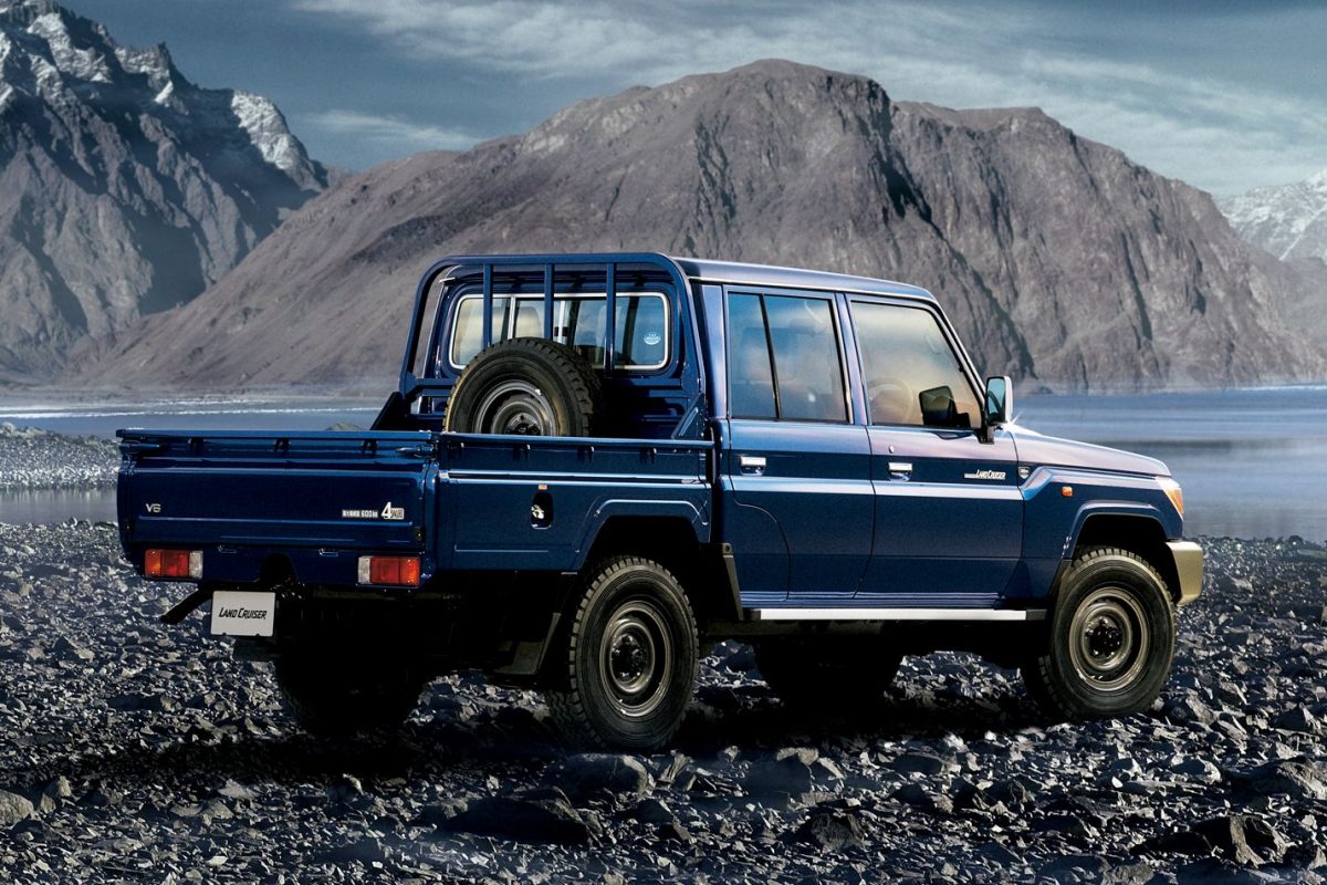 TOYOTA LAND CRUISER