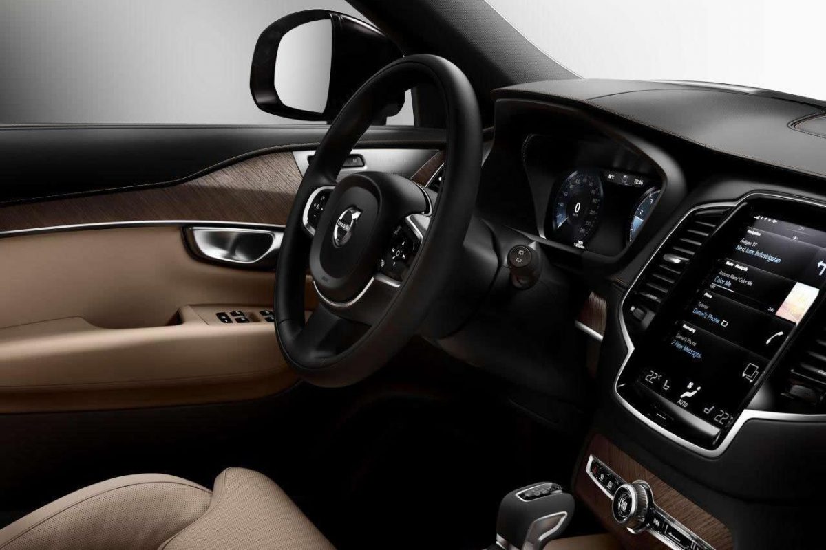 VOLVO