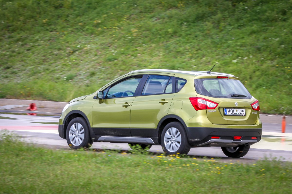 SUZUKI SX4 S-CROSS