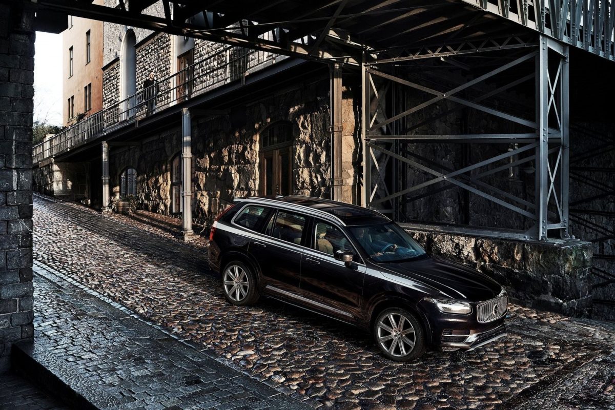 VOLVO XC90