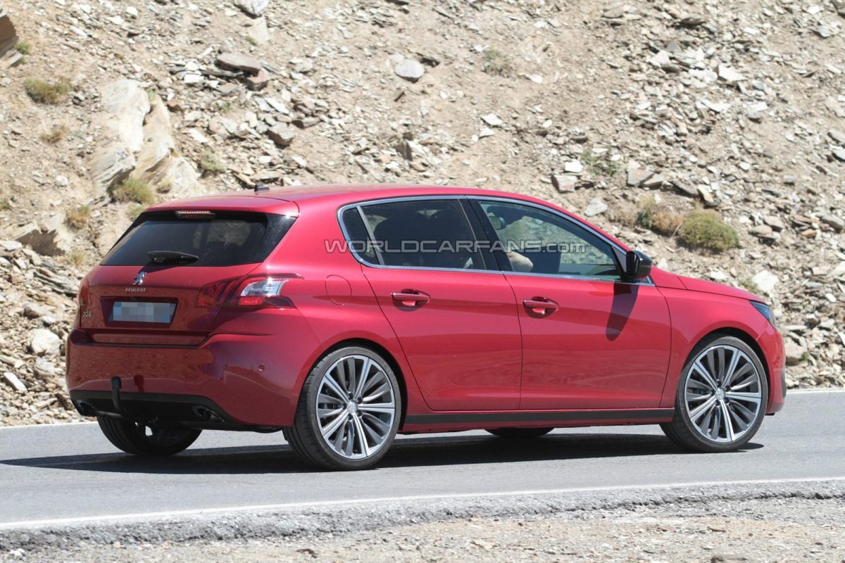 PEUGEOT 308