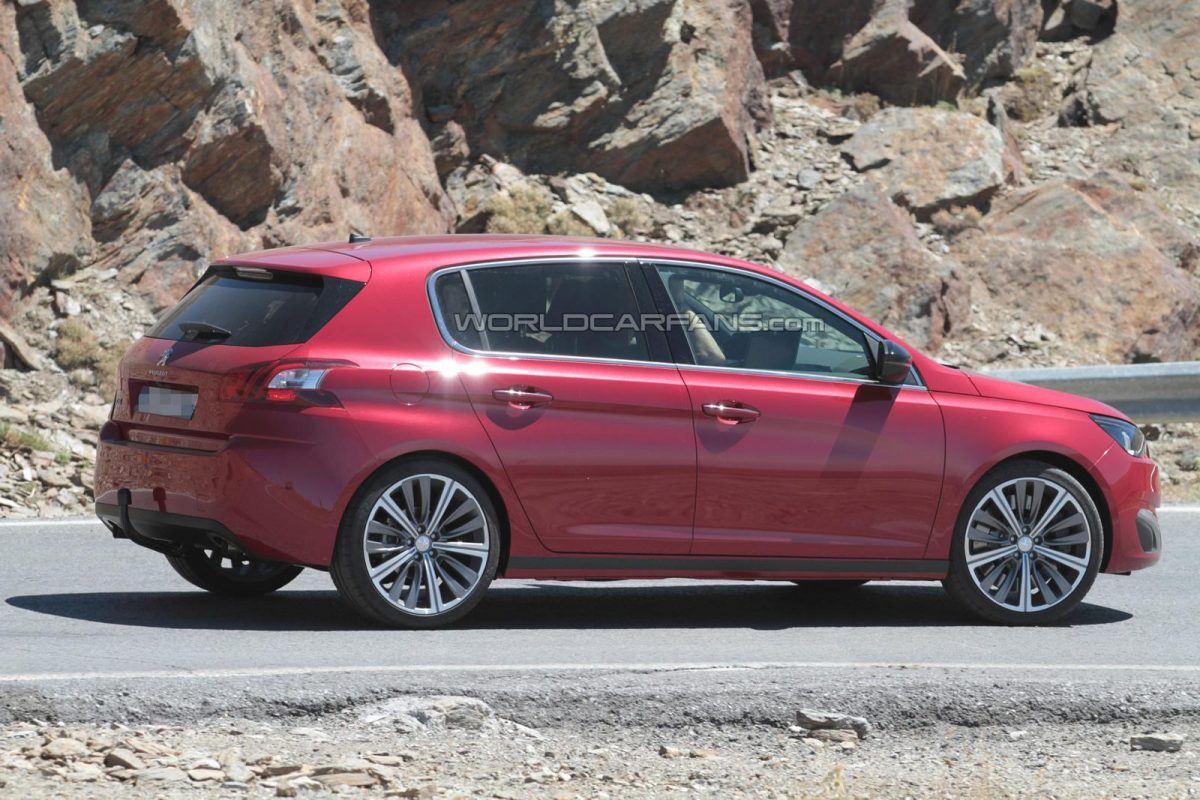 PEUGEOT 308