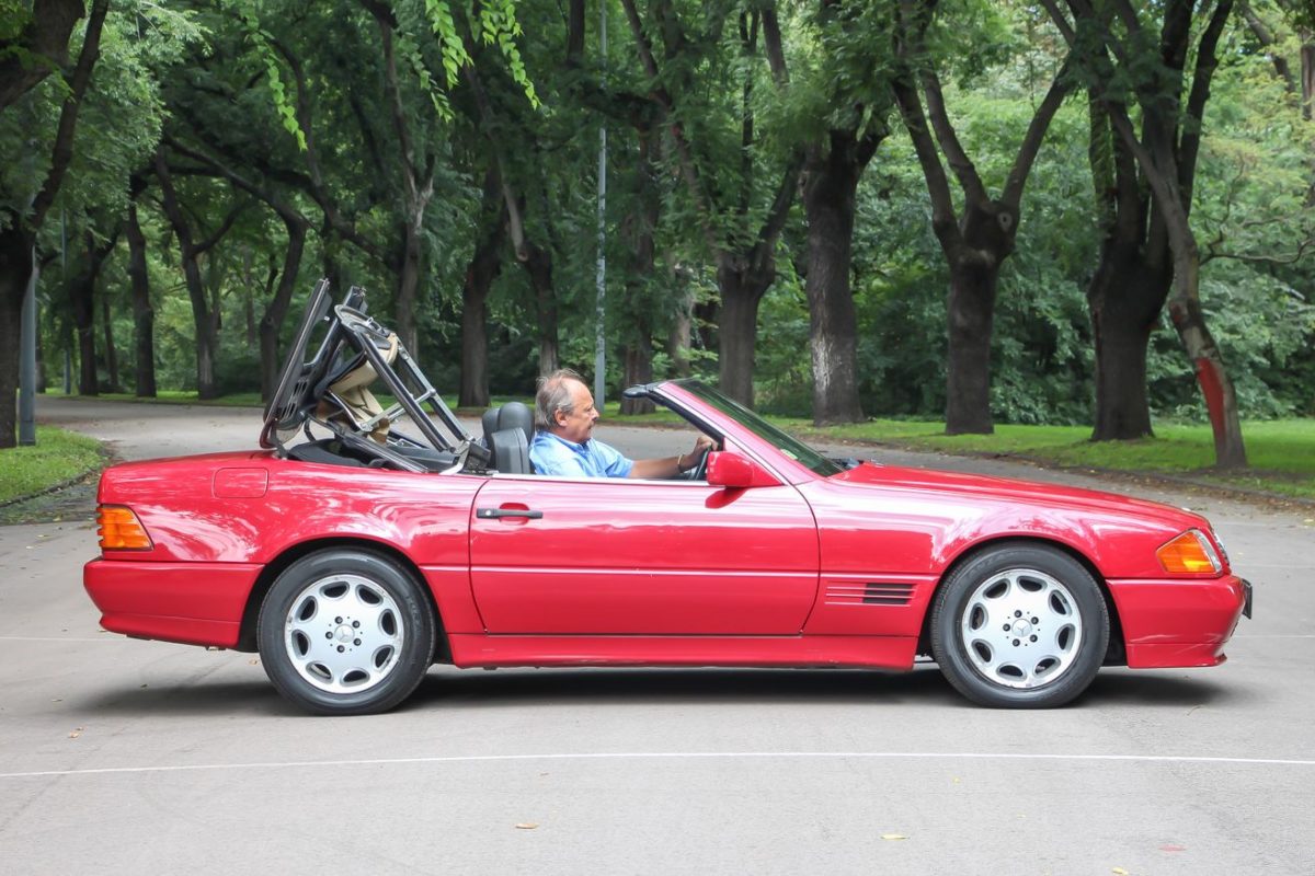 MERCEDES-BENZ