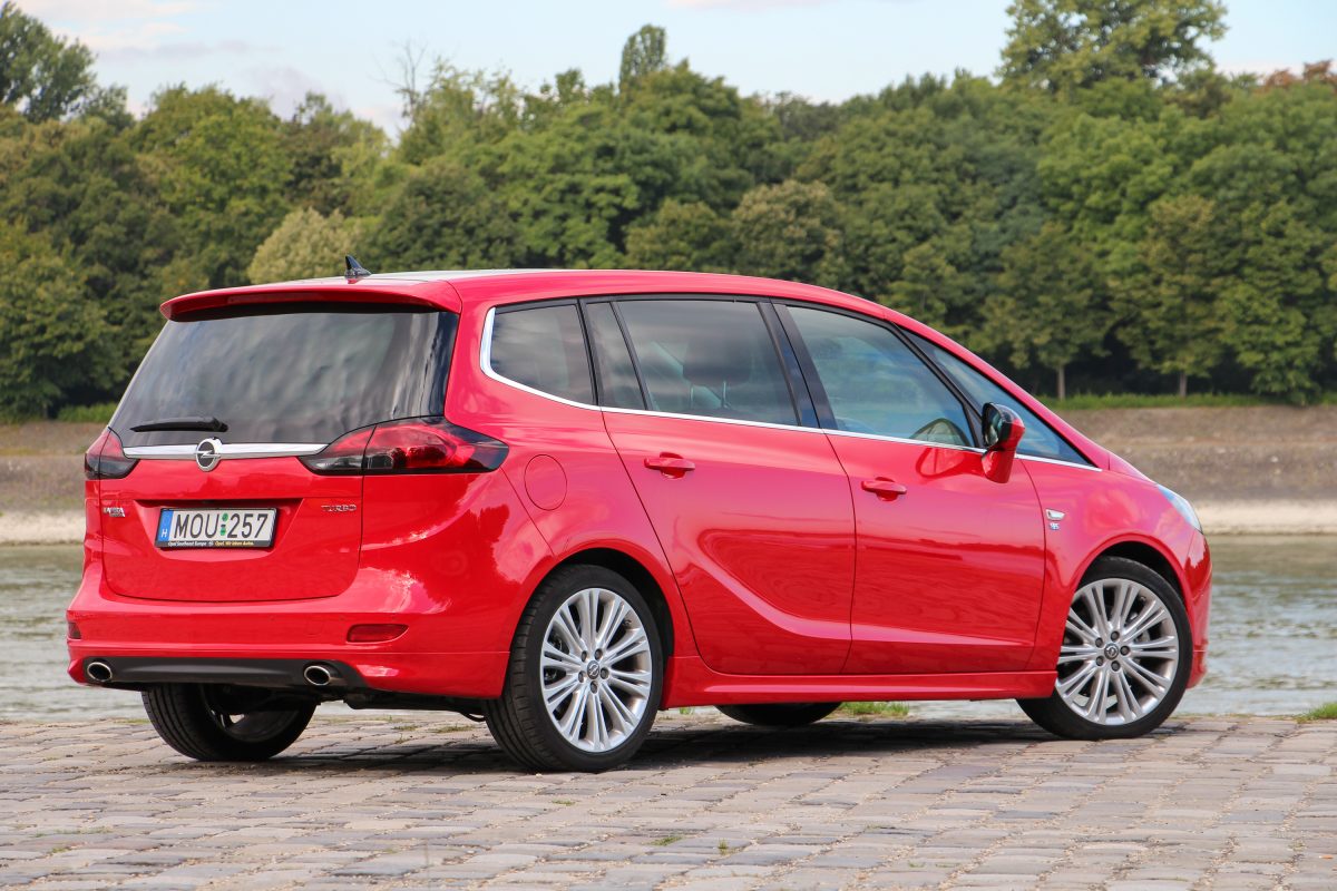 OPEL ZAFIRA TOURER
