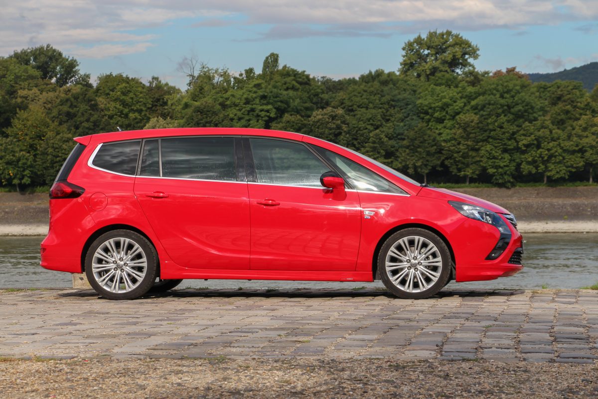 OPEL ZAFIRA TOURER