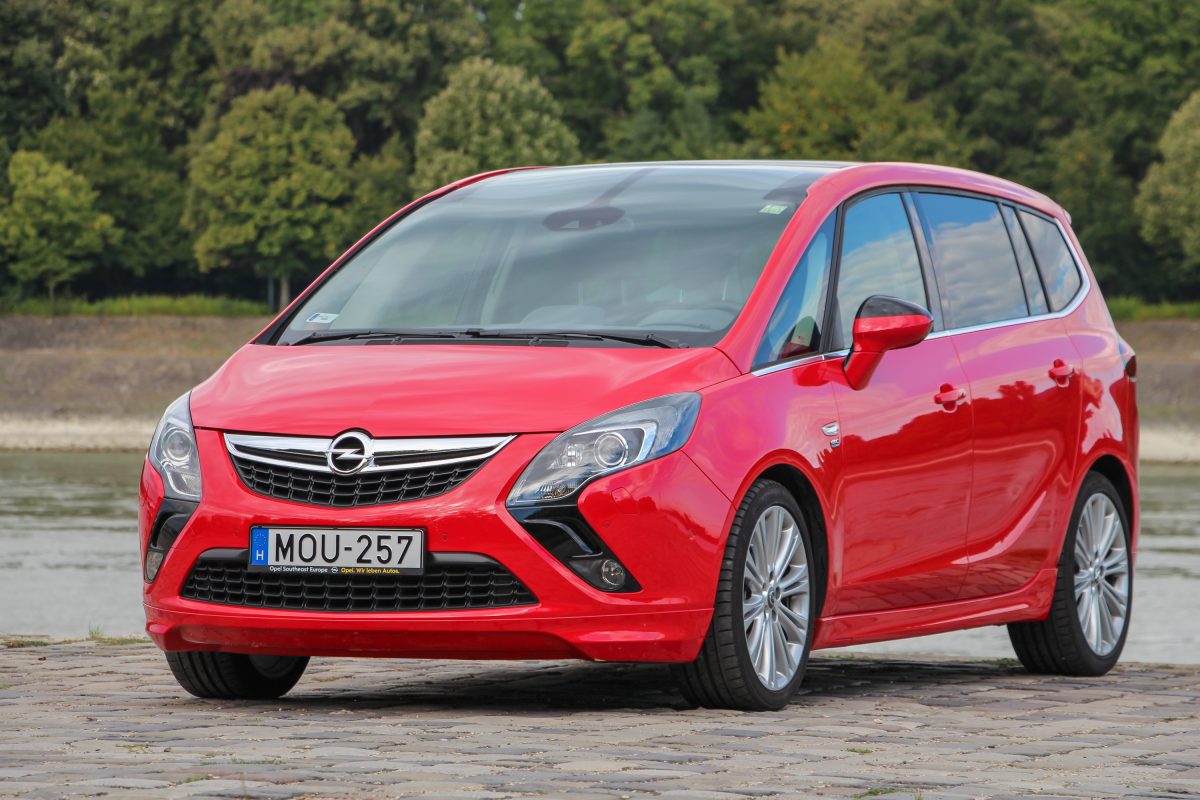 OPEL ZAFIRA TOURER