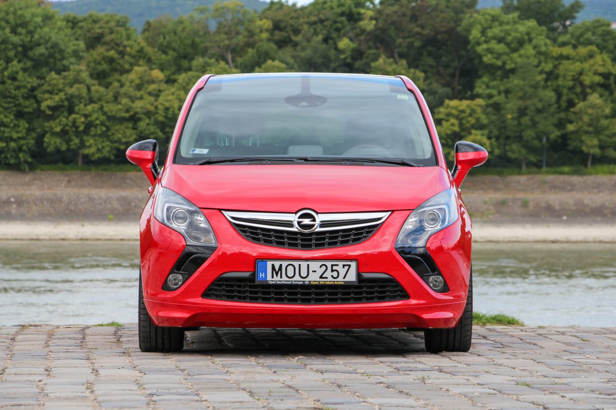 OPEL ZAFIRA TOURER