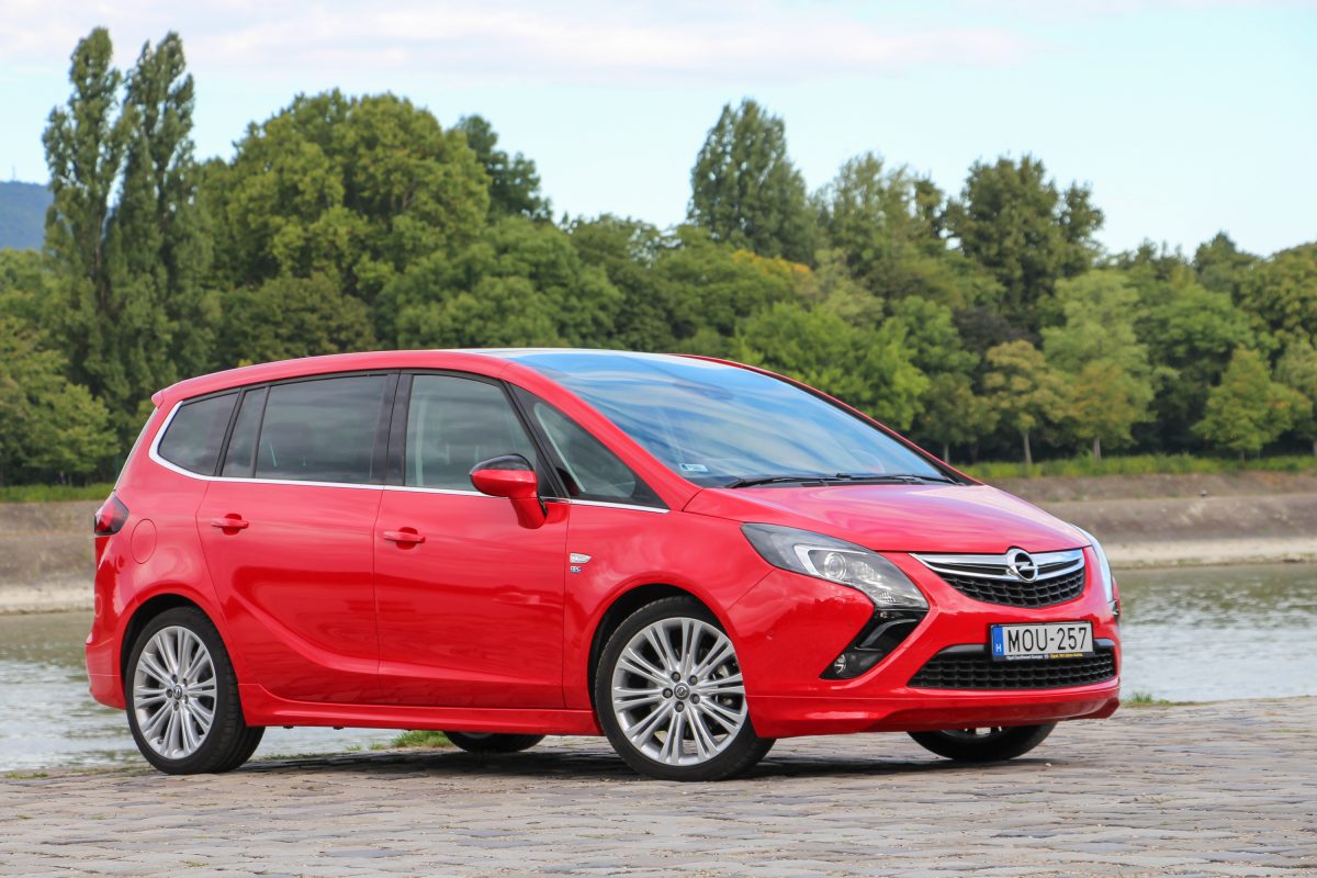 OPEL ZAFIRA TOURER