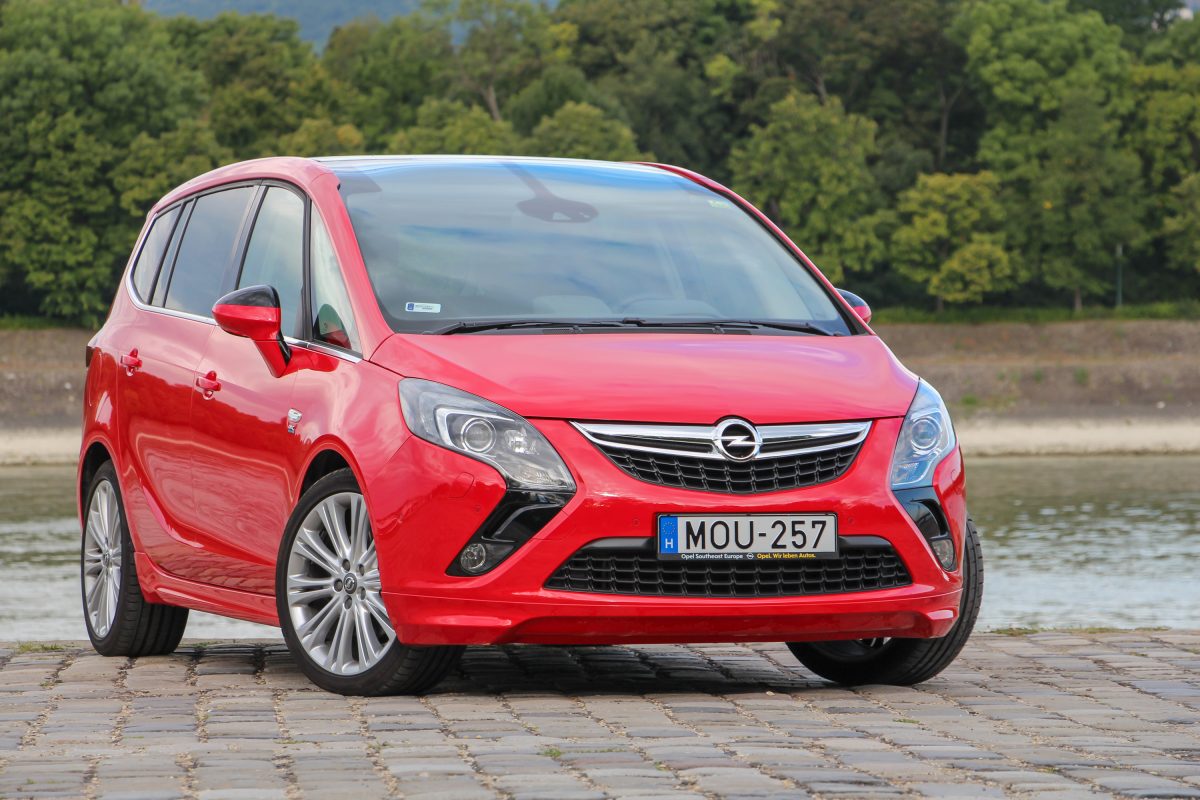 OPEL ZAFIRA TOURER
