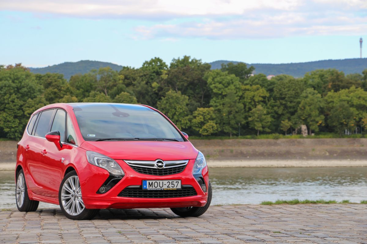 OPEL ZAFIRA TOURER