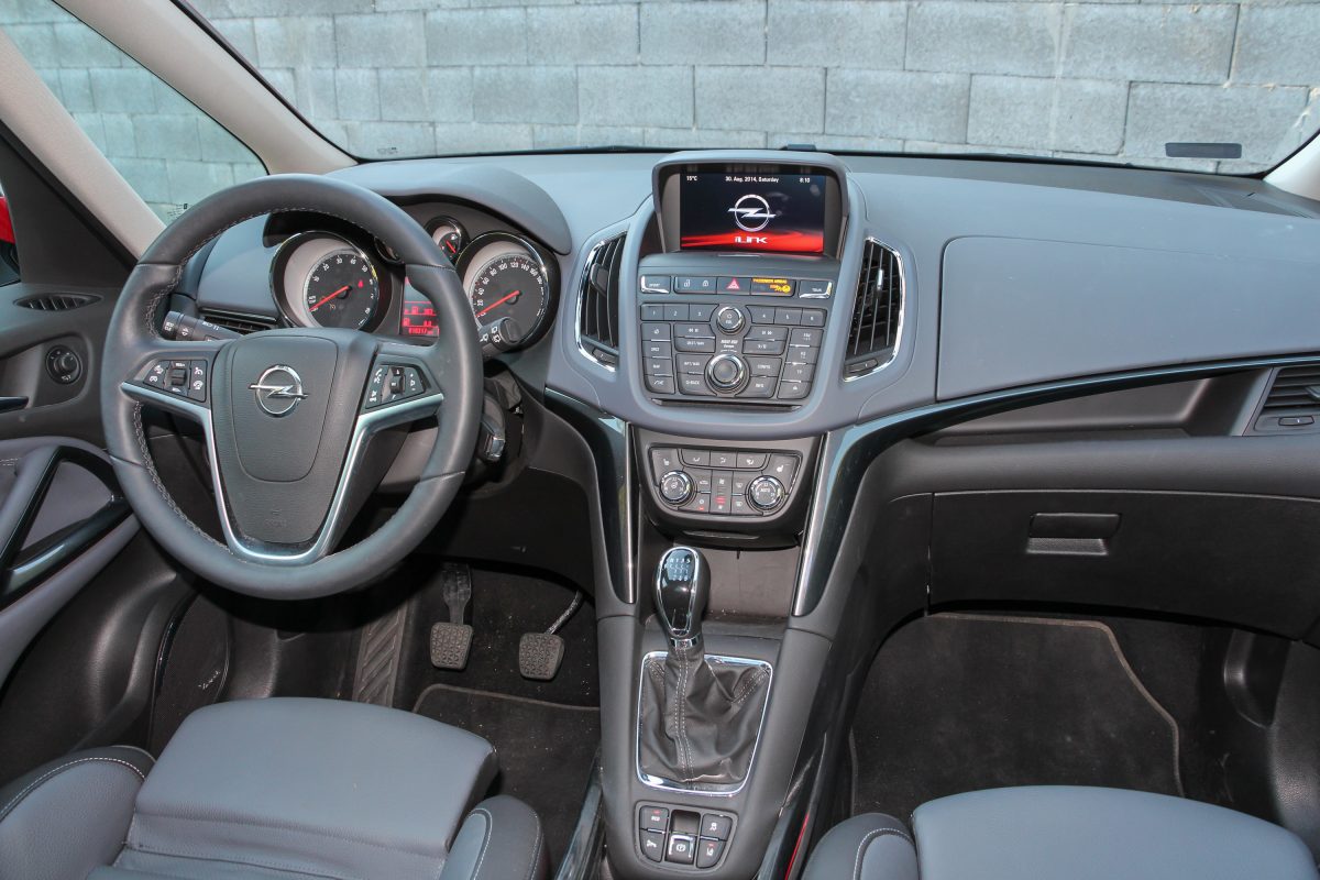 OPEL ZAFIRA TOURER