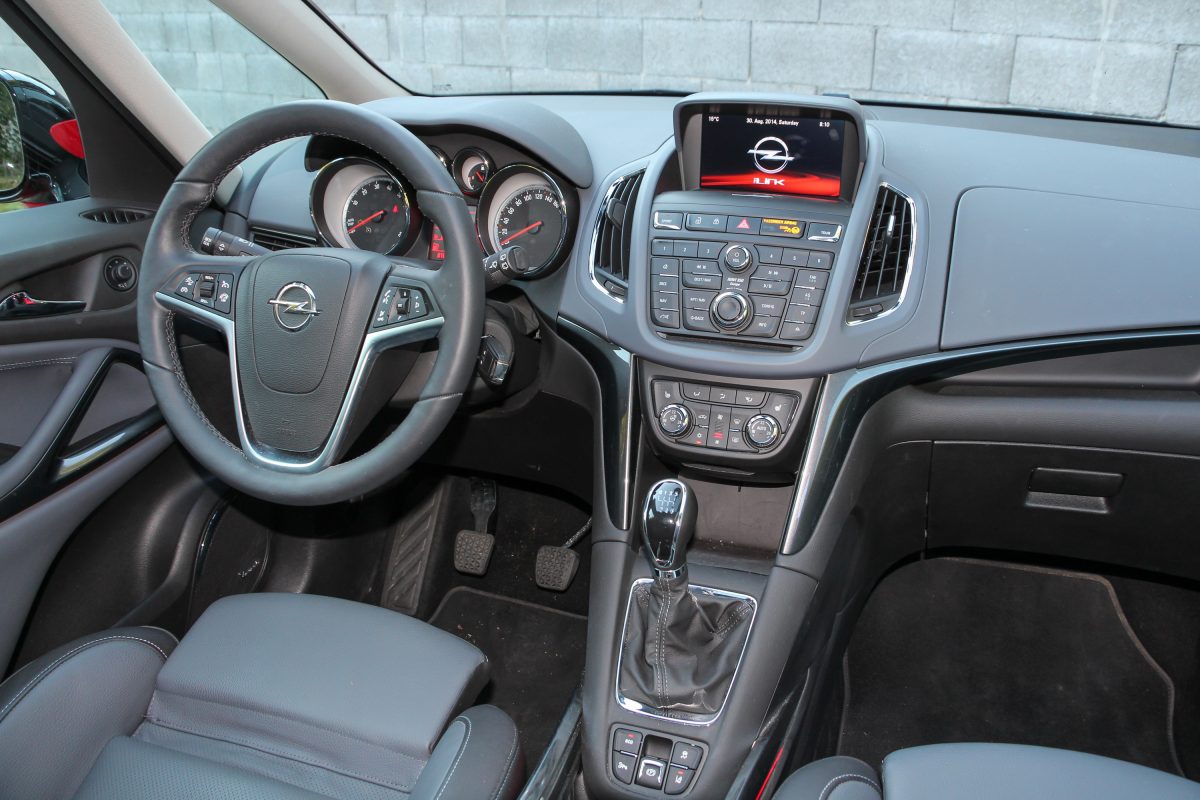 OPEL ZAFIRA TOURER
