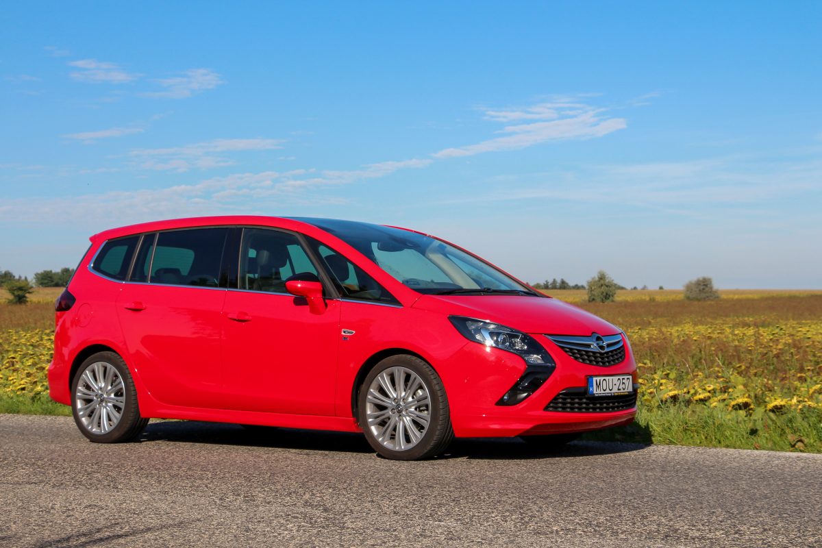 OPEL ZAFIRA TOURER