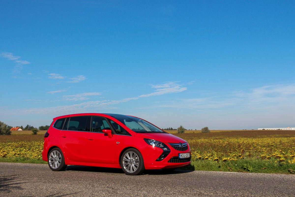 OPEL ZAFIRA TOURER