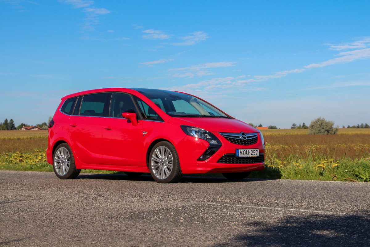OPEL ZAFIRA TOURER