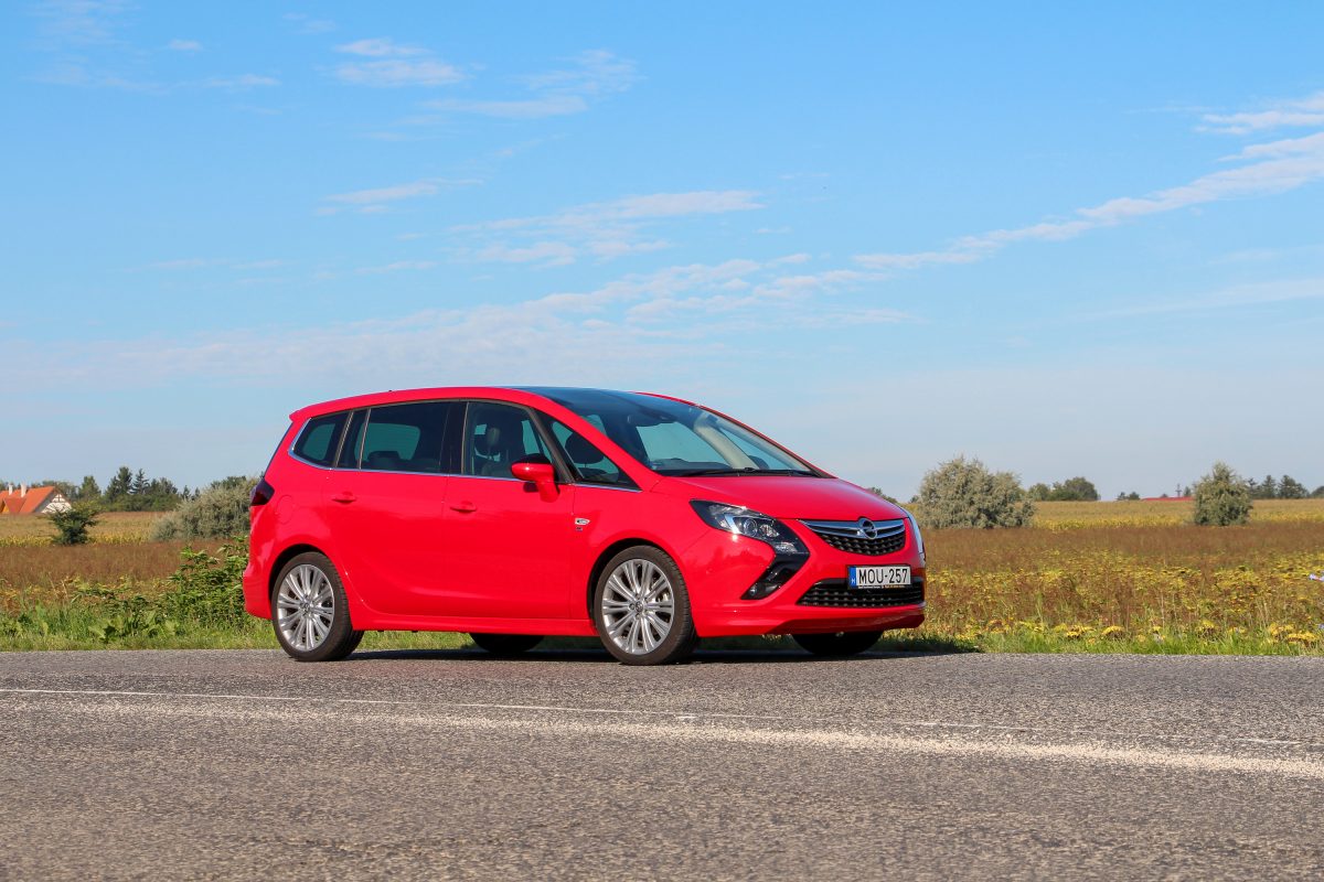 OPEL ZAFIRA TOURER
