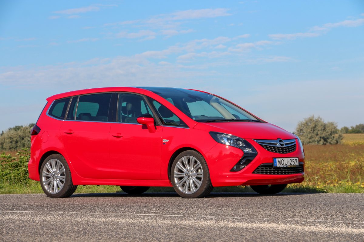 OPEL ZAFIRA TOURER
